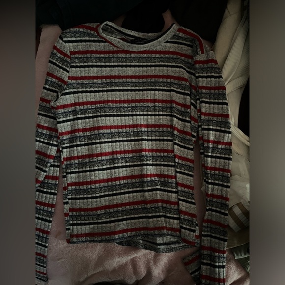 striped cropped shirt, hardly worn - Picture 1 of 2
